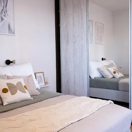 Trendy Holesovice Market 1 Bedroom Appartement
