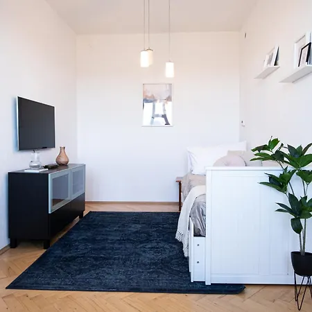 شقة Trendy Holesovice Market 1 Bedroom *